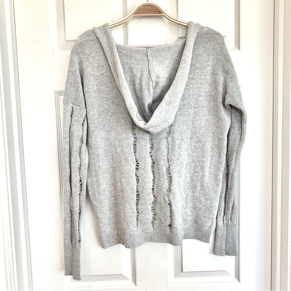 Light Grey Open-Knit V-Neck Lightweight Hooded Pullover Sweater - Picture 4 of 5